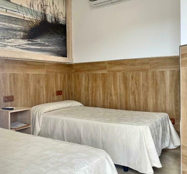 스탠다드 룸, Hostal Noli