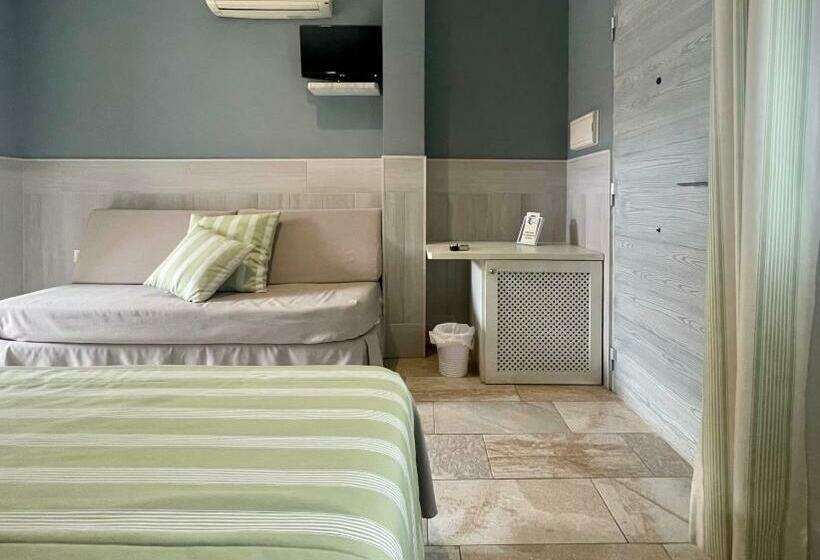 디럭스 룸, Hostal Noli