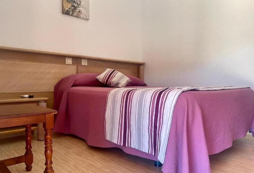 스탠다드 룸, Hostal Noli