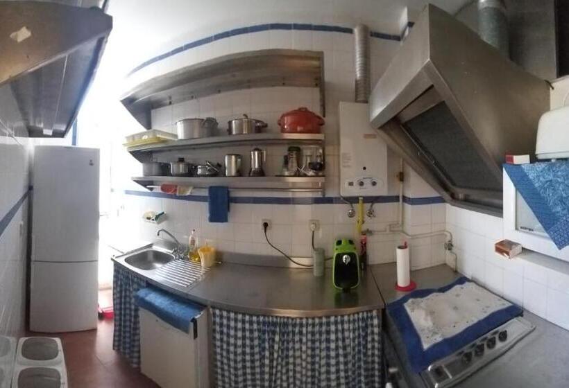 标准三人间, Casa Das Ancoras   Figueira Da Foz Buarcos