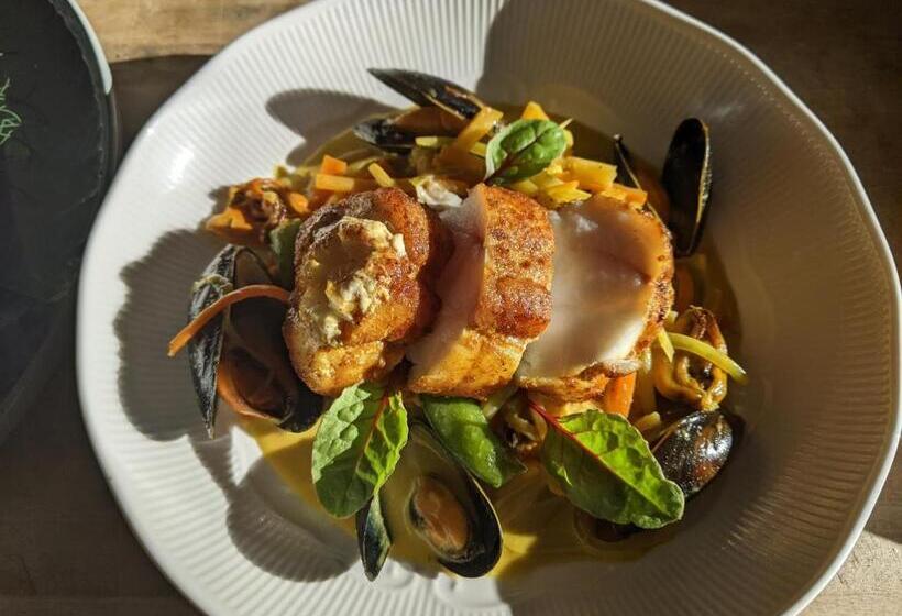 اتاق استاندارد, Ronachan