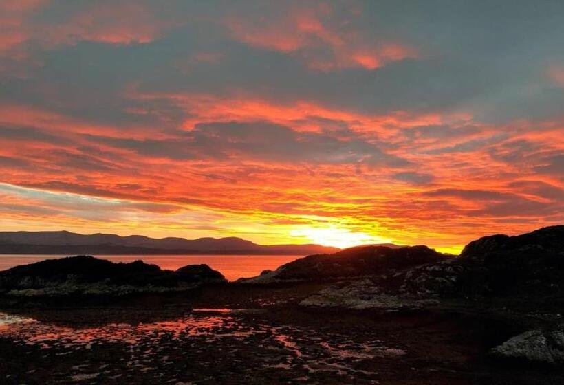 اتاق استاندارد, Ronachan