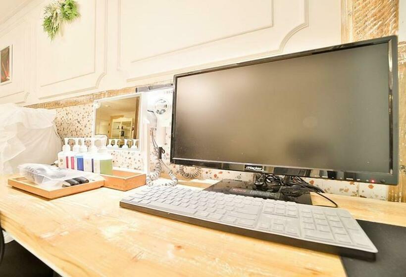Номер Deluxe, Daegu February Hotel Dongdaegustation