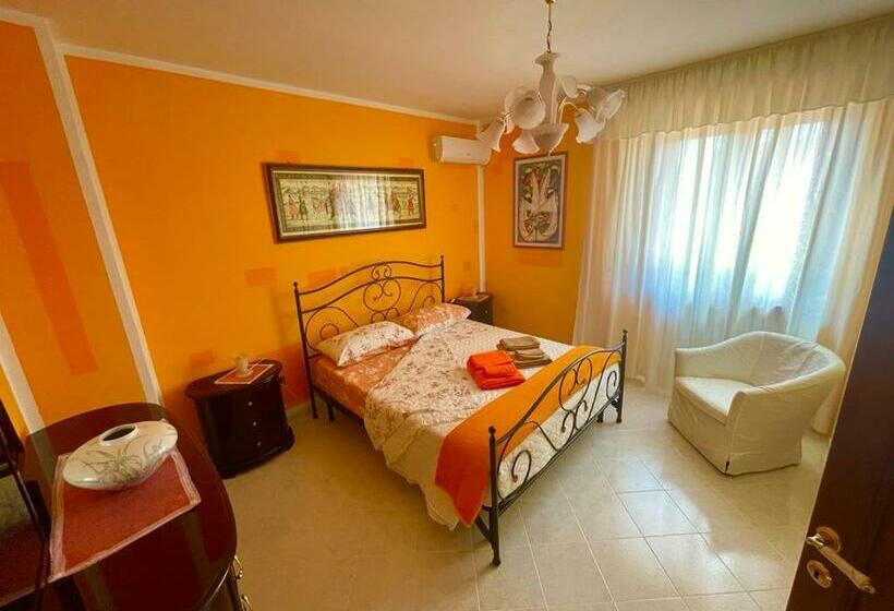 חדר סטנדרט לארבעה נוף לים, Lalu S B&b