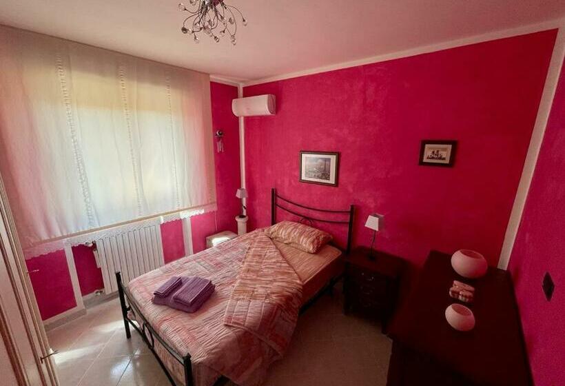 Четырехместный Номер Стандарт Вид на Море, Lalu S B&b