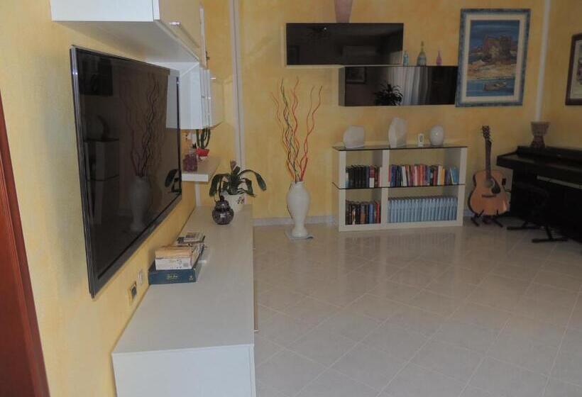 Четырехместный Номер Стандарт Вид на Море, Lalu S B&b