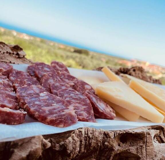 חדר סטנדרט לארבעה נוף לים, Lalu S B&b