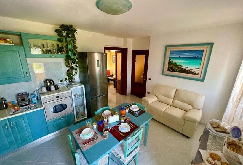 חדר סטנדרט לארבעה נוף לים, Lalu S B&b