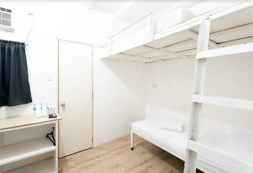 Chambre Triple Basique, Pasay Centrale