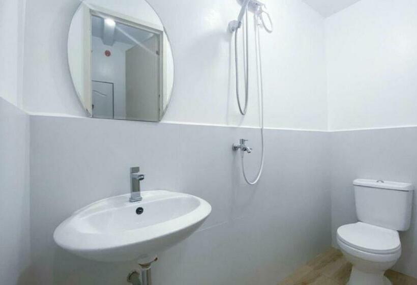 Standard Neljän Hengen Huone, Pasay Centrale