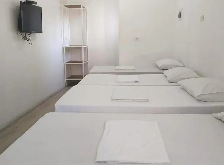 Chambre Quadruple Standard, Pasay Centrale