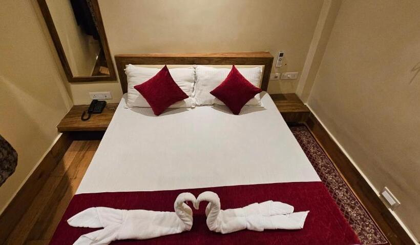 デラックスルーム, Dream