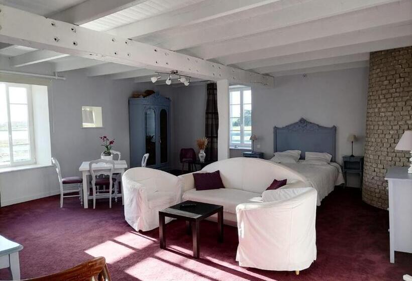 标准三人间, Le Moulin Du Couffon