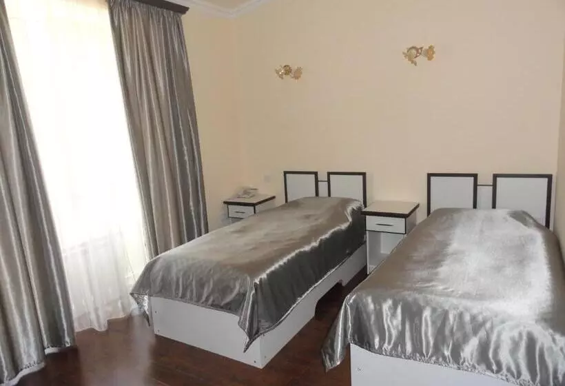 اتاق استاندارد, Diana Hotel