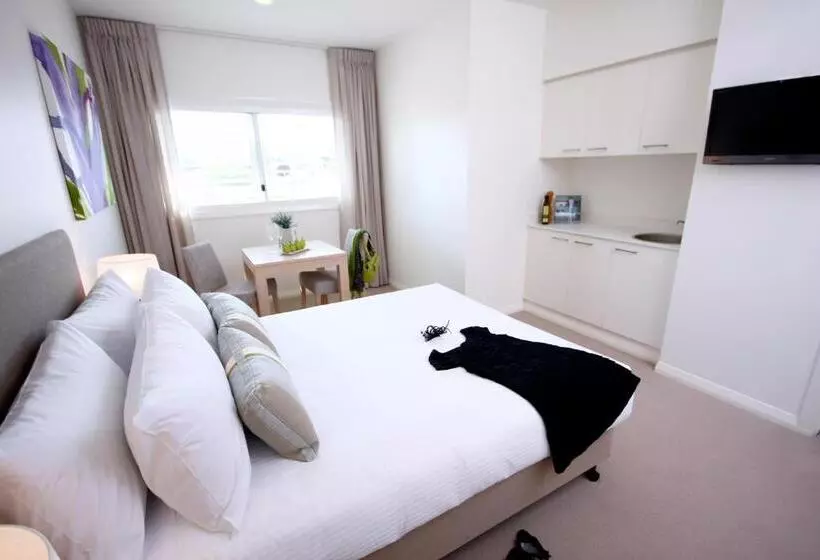 スタンダードスタジオ, Domain Serviced Apartments