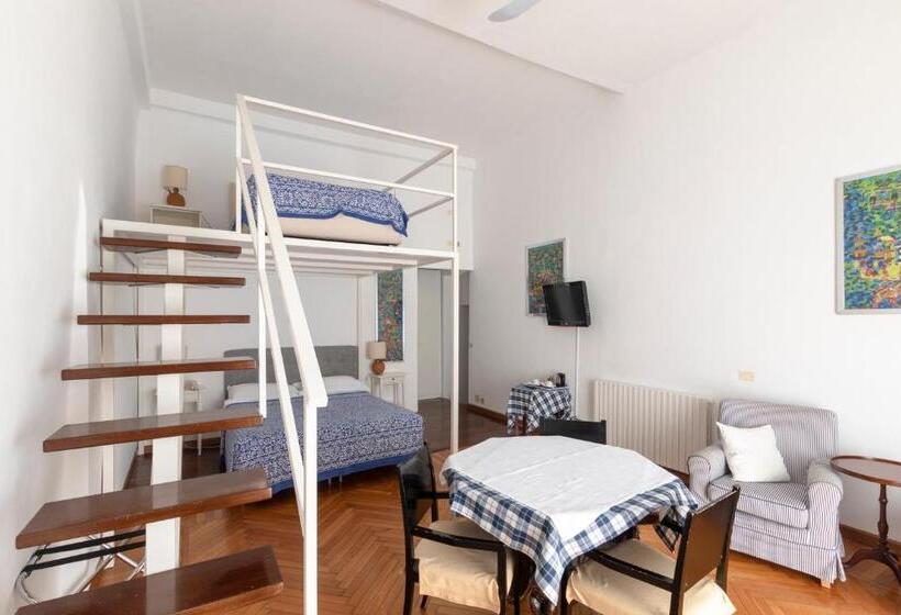 جناح جونيور مطلّ علي البحر, Albergo Nazionale