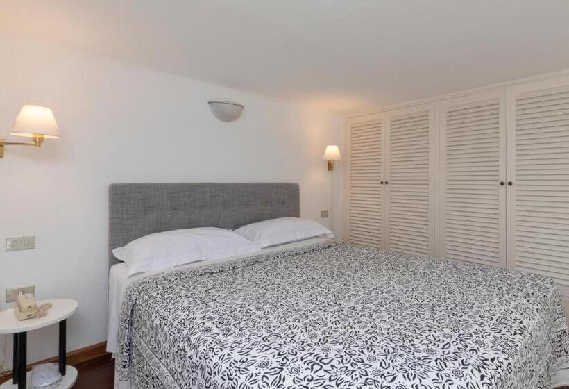 جناح جونيور مطلّ علي البحر, Albergo Nazionale