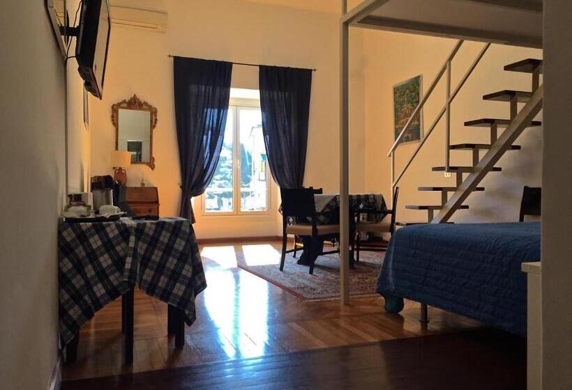 جناح جونيور مطلّ علي البحر, Albergo Nazionale