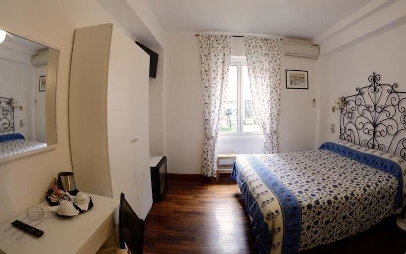 غرفة قياسية, Albergo Nazionale