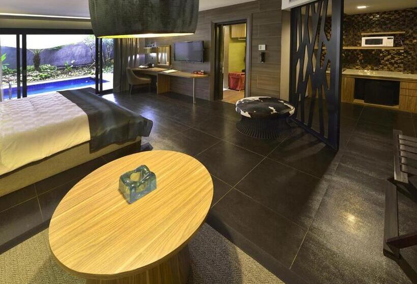 Люкс с Бассейном, Amaroossa Suite Bali