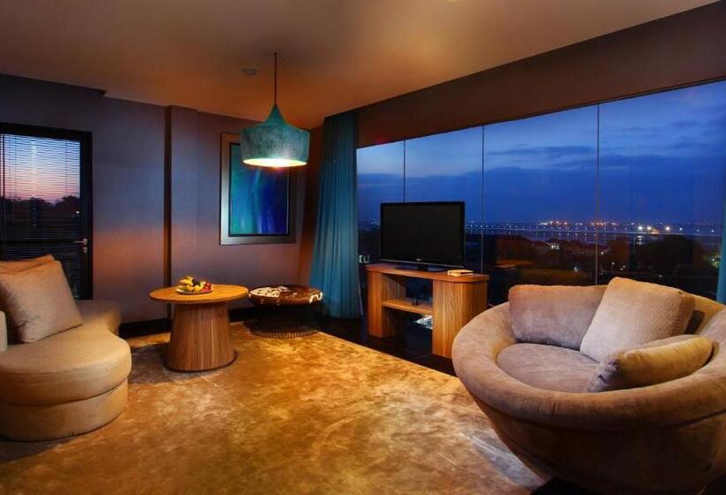 Королевский Люкс, Amaroossa Suite Bali