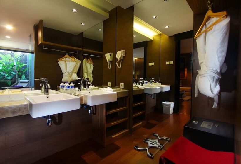 Королевский Люкс, Amaroossa Suite Bali