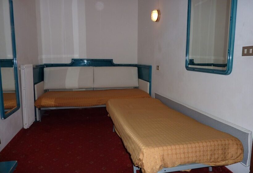 غرفة قياسية, Ariston Montecarlo