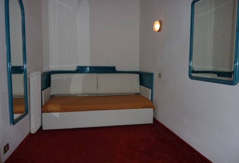 غرفة قياسية, Ariston Montecarlo