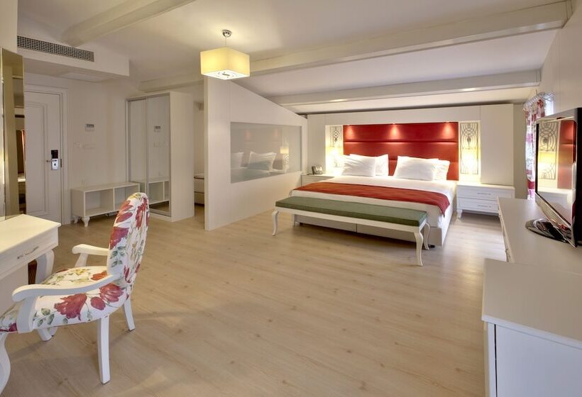 جناح جونيور, Baga