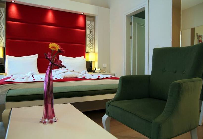 جناح سرير كينج, Baga