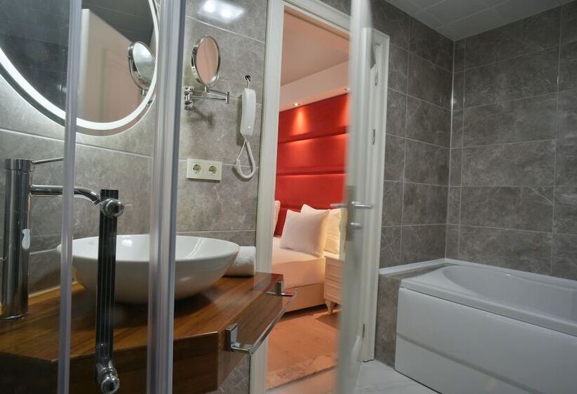 جناح سرير كينج, Baga