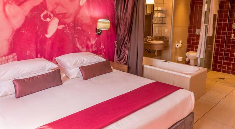 سوئیت با تخت بزرگ, Best Western Plus Emerald Inn & Suites