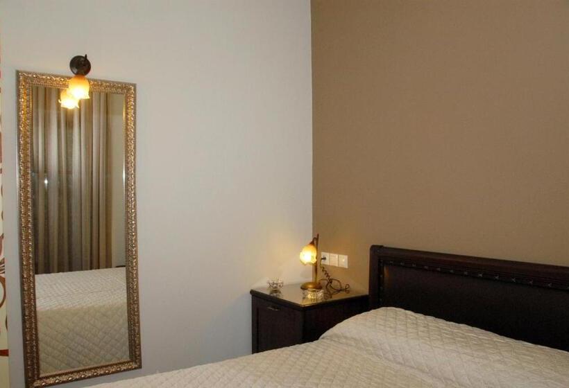 ファミリールーム, Filoxenia