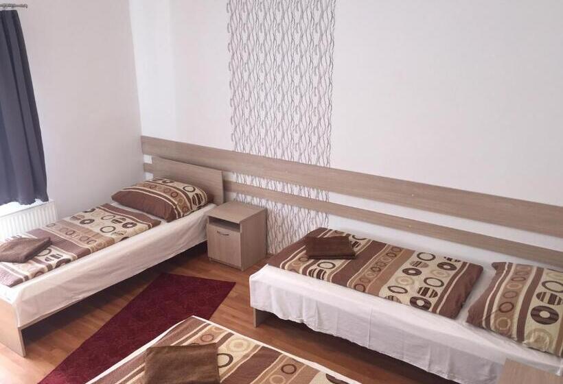 חדר סטנדרט לשלושה, Gerendas Panzió