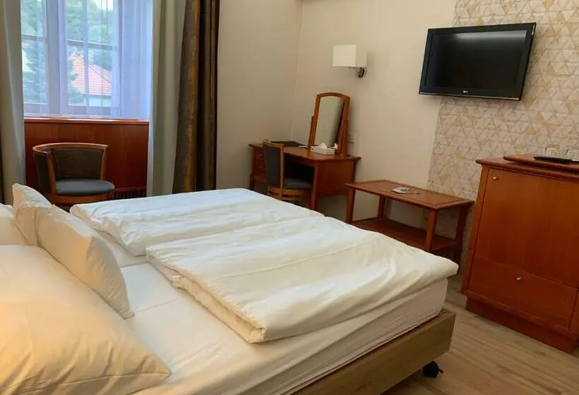 Superior Room, Gizella Hotel And Restaurant