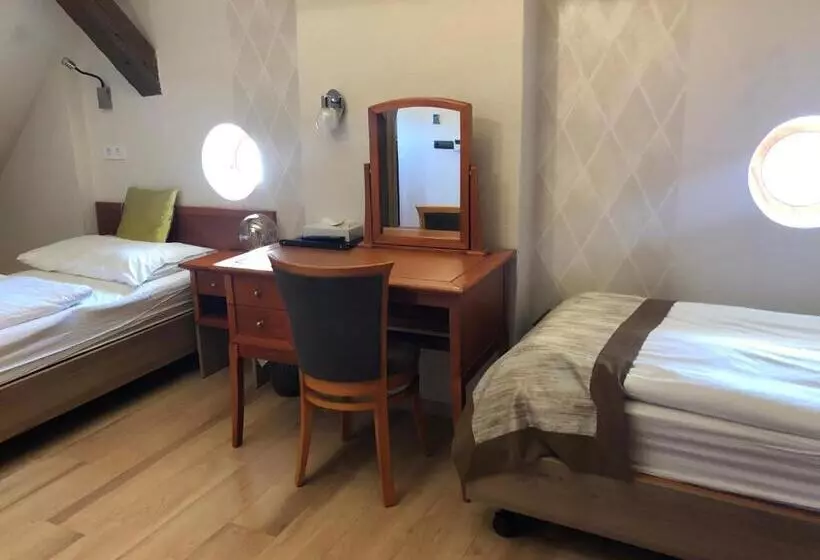 Standard Room, Gizella Hotel And Restaurant