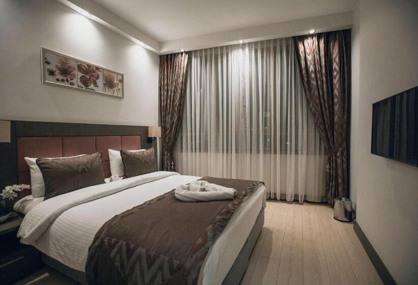 带2个卧室的套房, Hilly