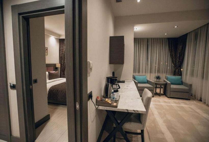 带2个卧室的套房, Hilly