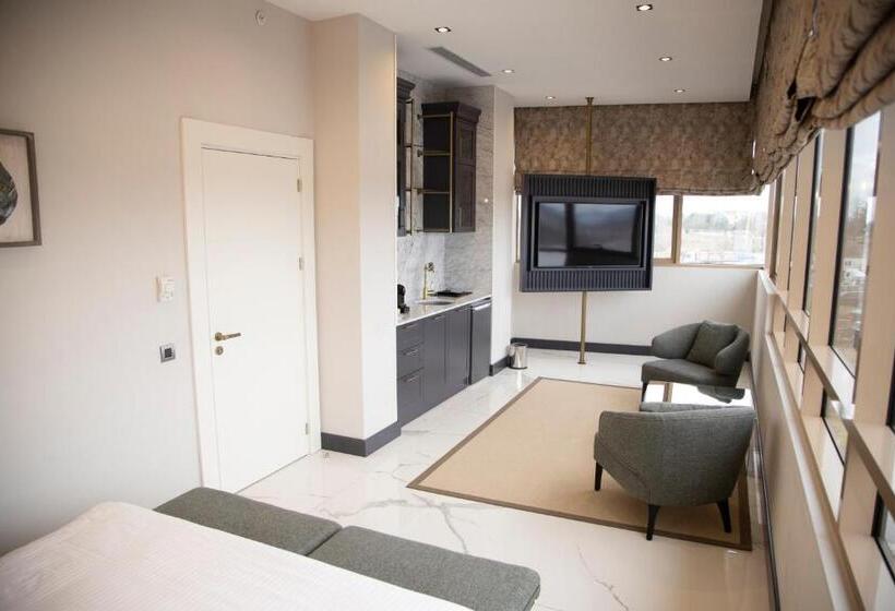 带2个卧室的套房, Hilly