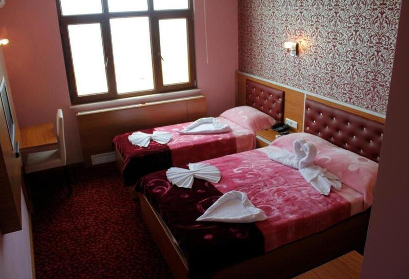 غرفة قياسية ثلاثية, Hopa Heyamo