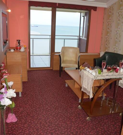 غرفة ديلوكس مطلّة علي البحر, Hopa Heyamo