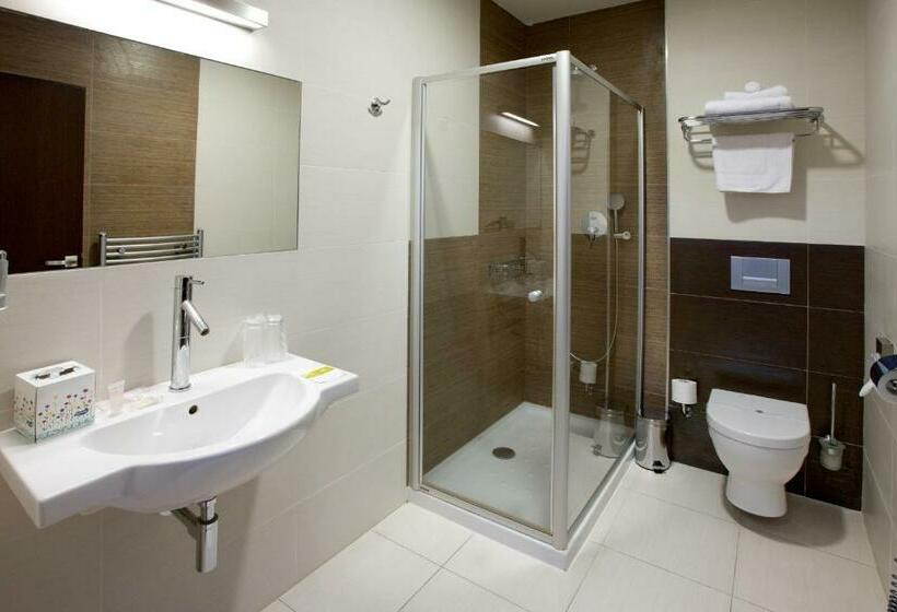 غرفة قياسية ثلاثية, Lahofer