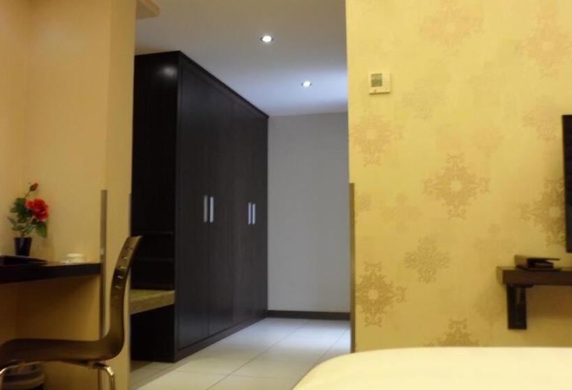 Президентский Люкс, Mark Inn Hotel Deira