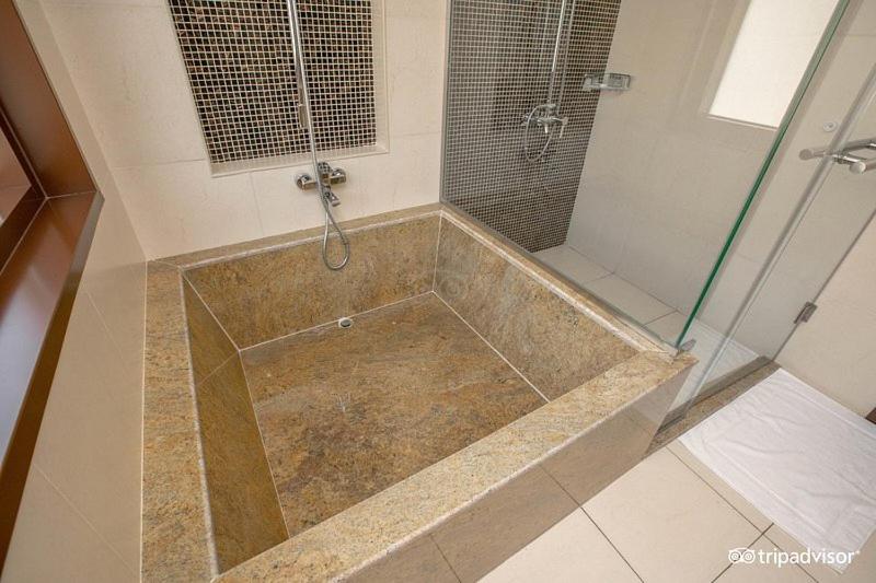Президентский Люкс, Mark Inn Hotel Deira