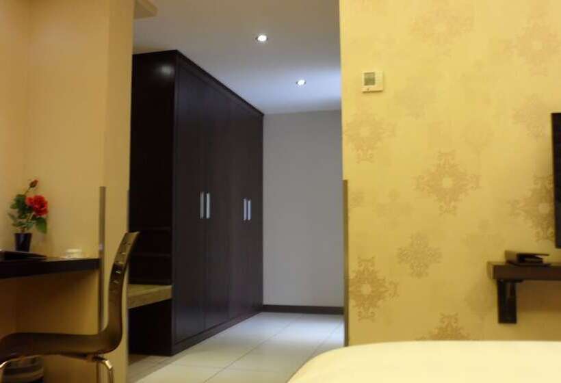 Президентский Люкс, Mark Inn Hotel Deira