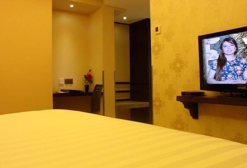 Президентский Люкс, Mark Inn Hotel Deira