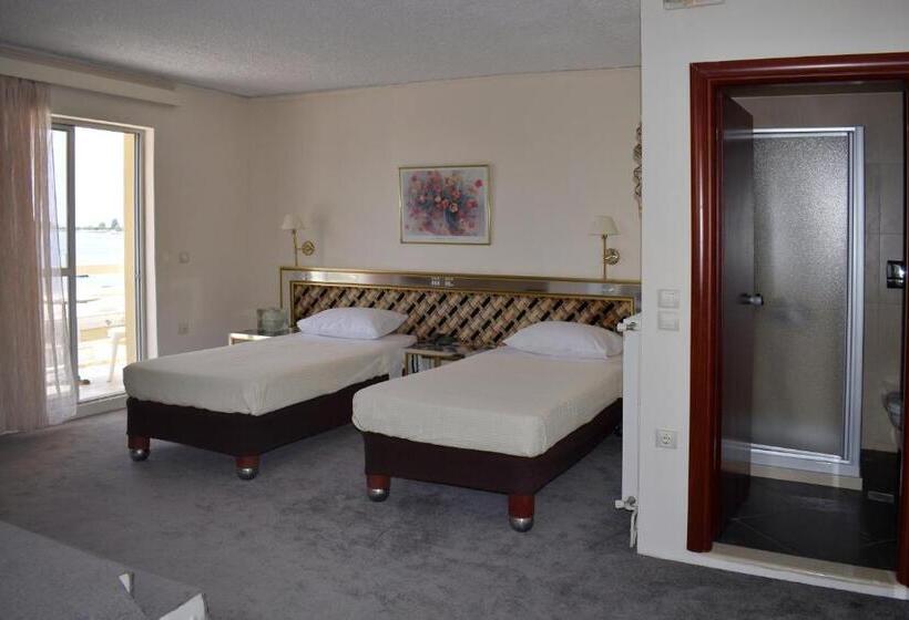 Номер Superior Вид на Море, Theoxenia