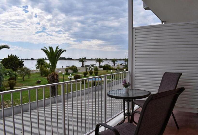 Номер Superior Вид на Море, Theoxenia