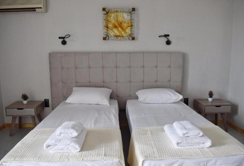 Номер Superior Вид на Море, Theoxenia