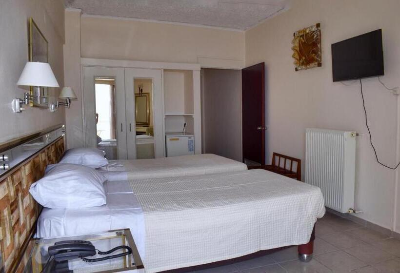 Номер Стандарт Вид на Море, Theoxenia